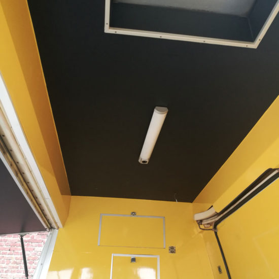 Full covering intérieur d'un food truck - Grafipix