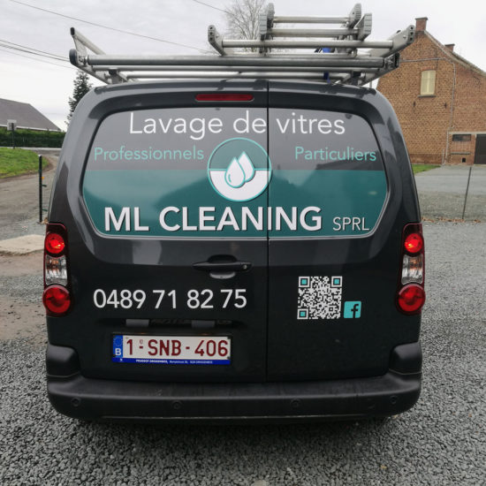 Lettrage de camionnettes pour ML Cleaning, société de nettoyage de vitres - Grafipix, votre partenaire en communication visuelle